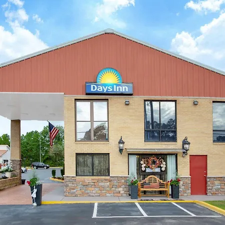 Days Inn By Wyndham Lake City-3