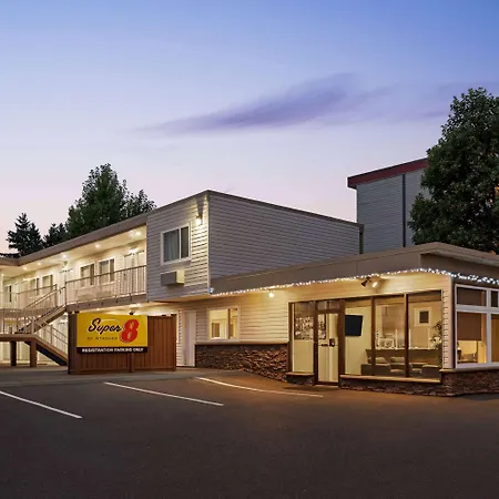 Super 8 By Wyndham Courtenay-2