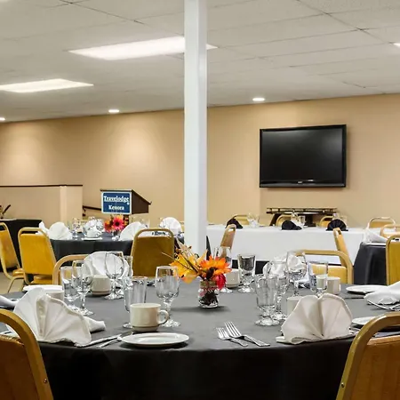 Travelodge By Wyndham Kenora-3
