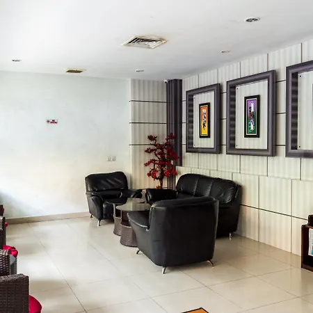 Capital O 664 Romance Hotel-3