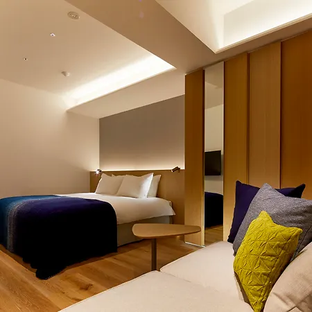 Tsuki Tokyo-2
