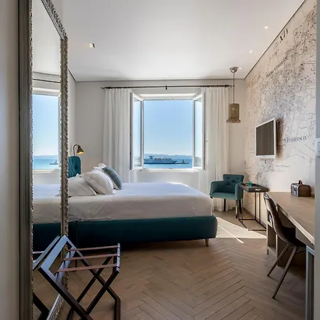 Seaview Luxury Retreat-3