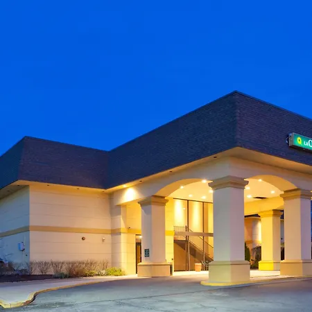 Baymont By Wyndham White Plains - Elmsford-2