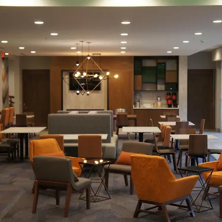 La Quinta Inn & Suites By Wyndham Oxford-2