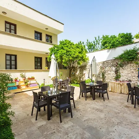 Old Town Boutique Hotel-3