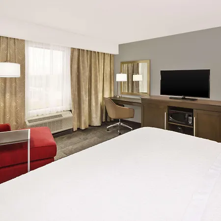 Hampton Inn By Hilton Detroit Dearborn, Mi-3