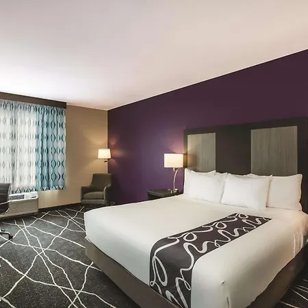 La Quinta By Wyndham Dallas Northeast-Arboretum-3