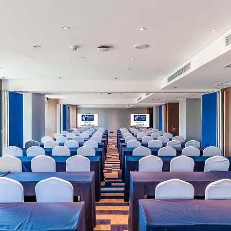 Holiday Inn Express Shanghai Baoyang By Ihg-2