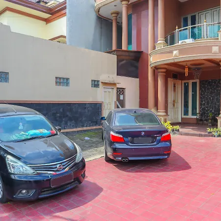 OYO 2547 Assirot Residence Near Medika Permata Hijau Hospital-2
