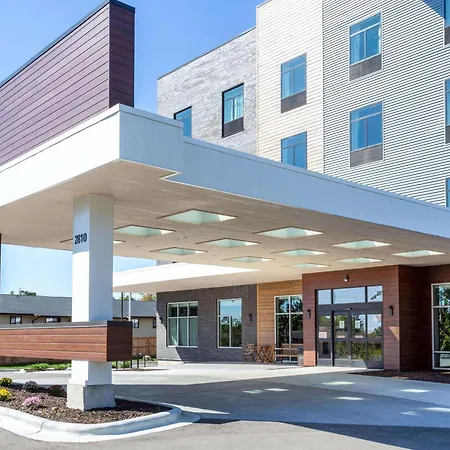 Baymont By Wyndham Madison-3