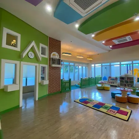 Uptown Parksuites-3
