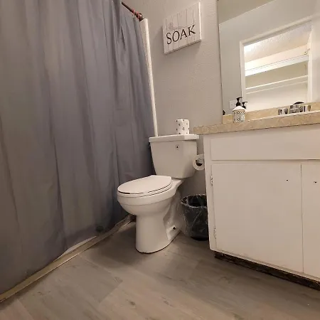 Deluxe Hotel Style Unit-2
