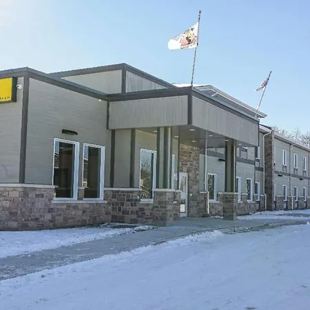 Super 8 By Wyndham Moosonee-3
