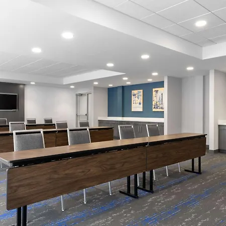 Hampton Inn & Suites St Charles Old Town Area, Mo-2