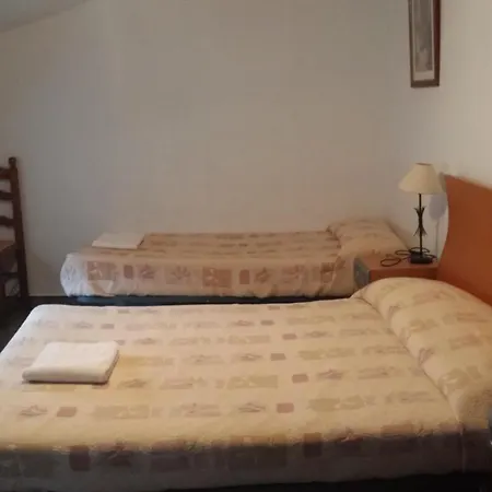 Hostal Porta De Núria-2