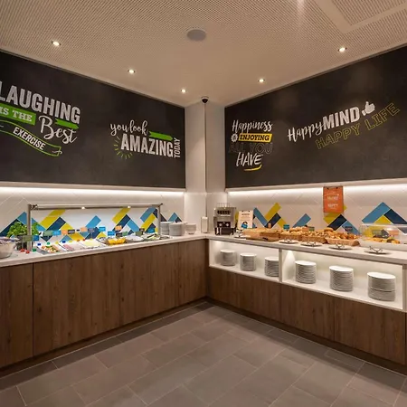 Hampton By Hilton Duesseldorf City Centre-3