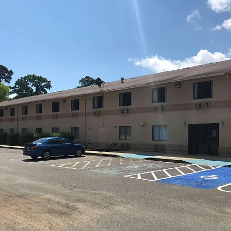 Rodeway Inn & Suites-3