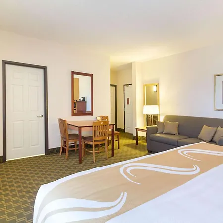 Quality Inn Fairmont-2