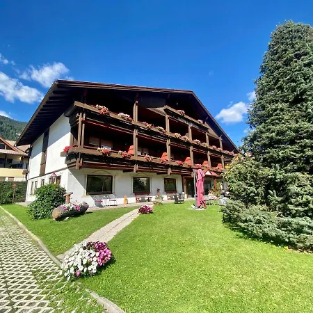 Hotel Garni Living-2