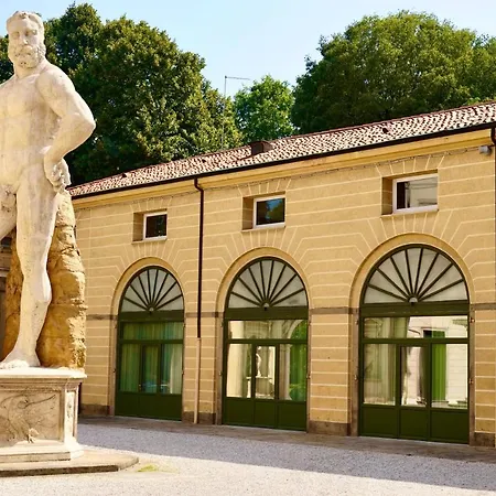 Palazzo Mantua Benavides Suites & Apartments-2