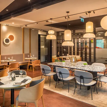 Crowne Plaza Budapest, an IHG Hotel-2