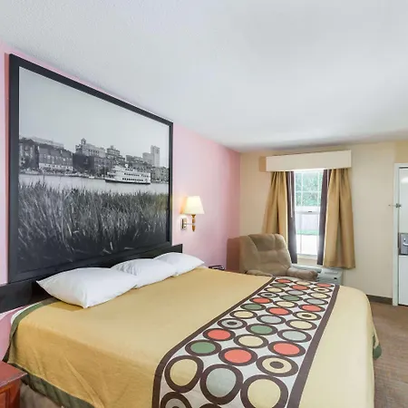Super 8 By Wyndham Statesboro-2