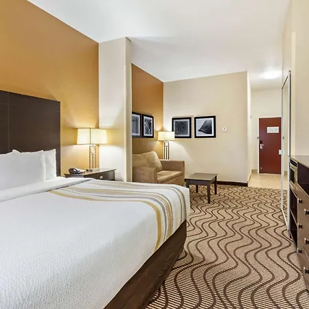 La Quinta By Wyndham South Bend-3