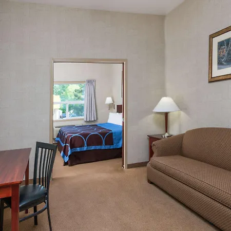 Super 8 By Wyndham Red Deer City Centre-2