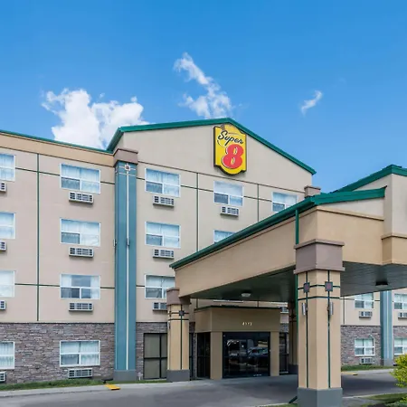Super 8 By Wyndham Red Deer City Centre-2