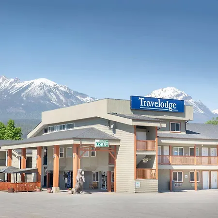 Travelodge By Wyndham Golden Sportsman Lodge-3