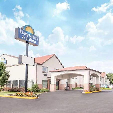 Days Inn & Suites Seaford-3