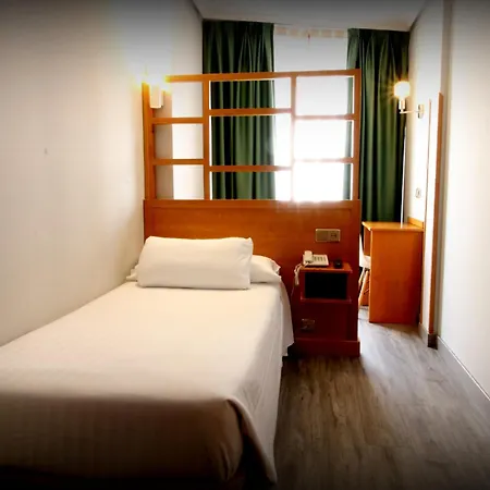 Hotel Carbayon-2