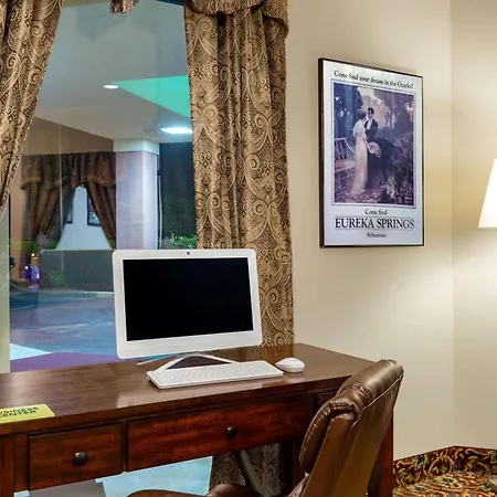 Super 8 By Wyndham Eureka Springs-3
