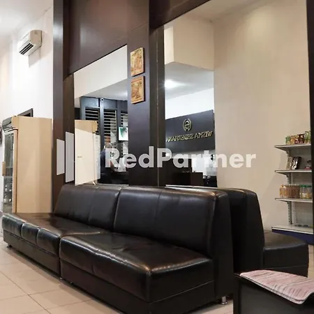 Wisma Sederhana RedPartner-3