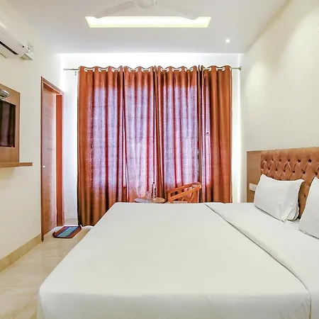 Fabhotel Melano-3
