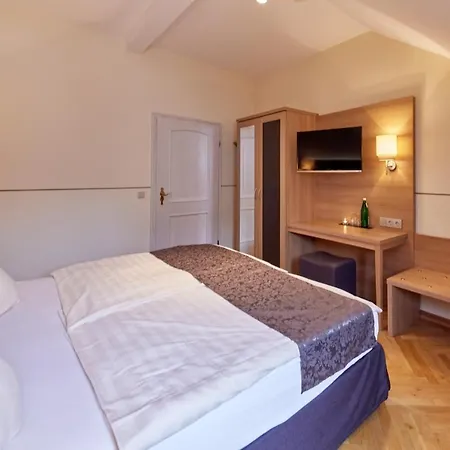 Hotel Sankt Maximilian-3