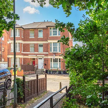 City Centre Guest House - Gloucester Park-3