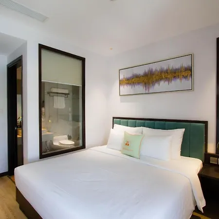Cordial Grand Hotel Da Nang Beach - Infinity Rooftop Pool-2