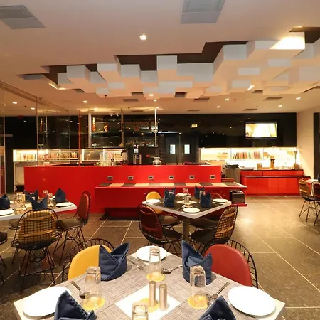 Hotel Gallery 67-3