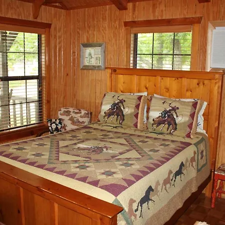 Double U Barr Ranch - Cowboy Cabin-3