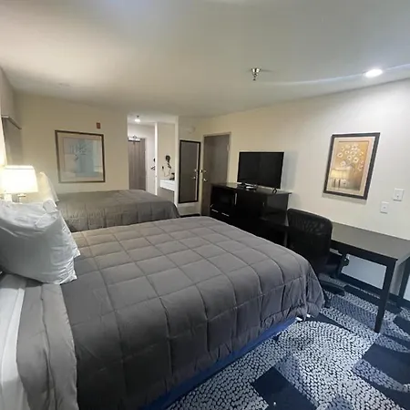 Baymont By Wyndham Iowa Lake Charles-3