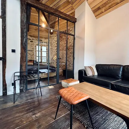 Les Suites de la Tour d'Embas-2