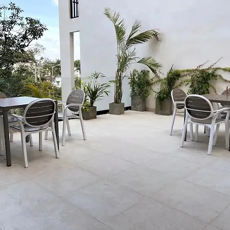 Urban Towers - Brand New Contemporary Apartment In Downtown-3