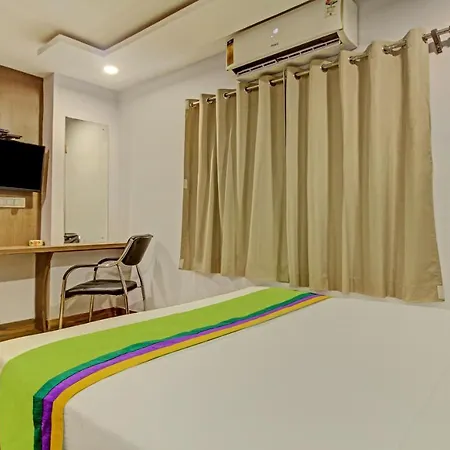 Hotel Royal Crowne Near Kolkata Airport-3