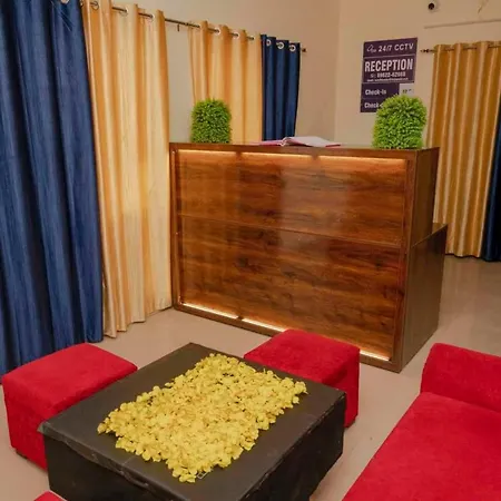 Hotel O Pop Hotel Blue Star-3