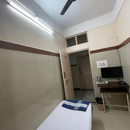 Golden Guest House-3