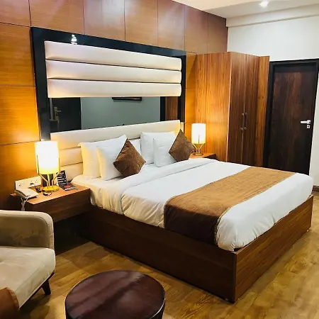 Paras Inn-3