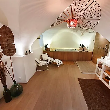 Suite 6-3