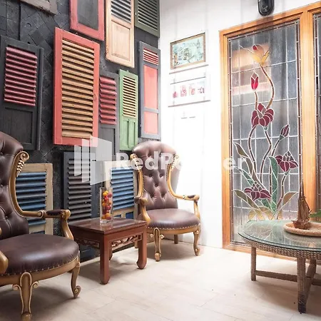 Londres Bed And Breakfast Redpartner Near Gembira Loka Zoo-2