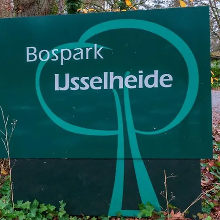 Dennenhuisje op bospark IJsselheide Hattemerbroek-3